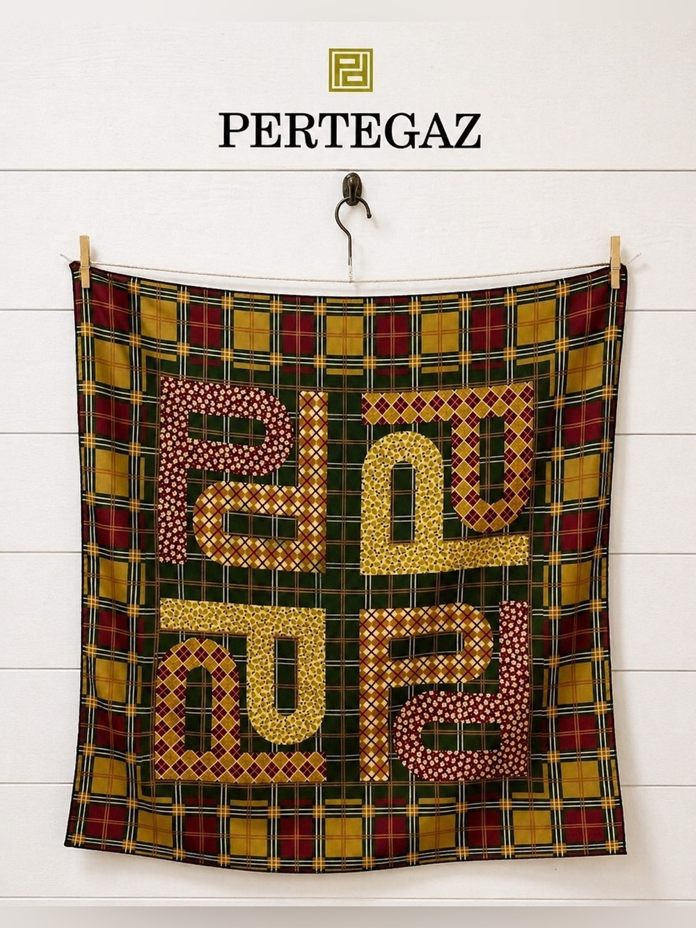 PERTEGAZ – Plaid Square Scarf – Timeless Classic
